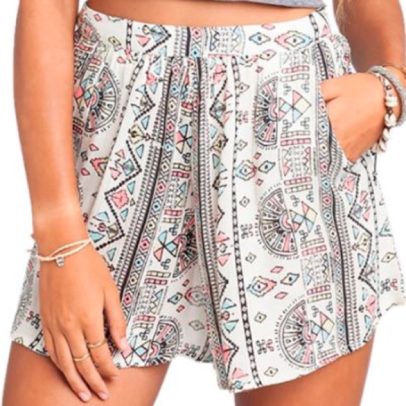 🆕 Billabong Wande Heart Skort - Picture 3 of 8